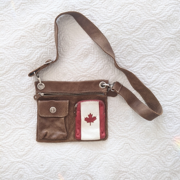 NWOT Roots Village Bag Tribe Canada Collection - Picture 3 of 12